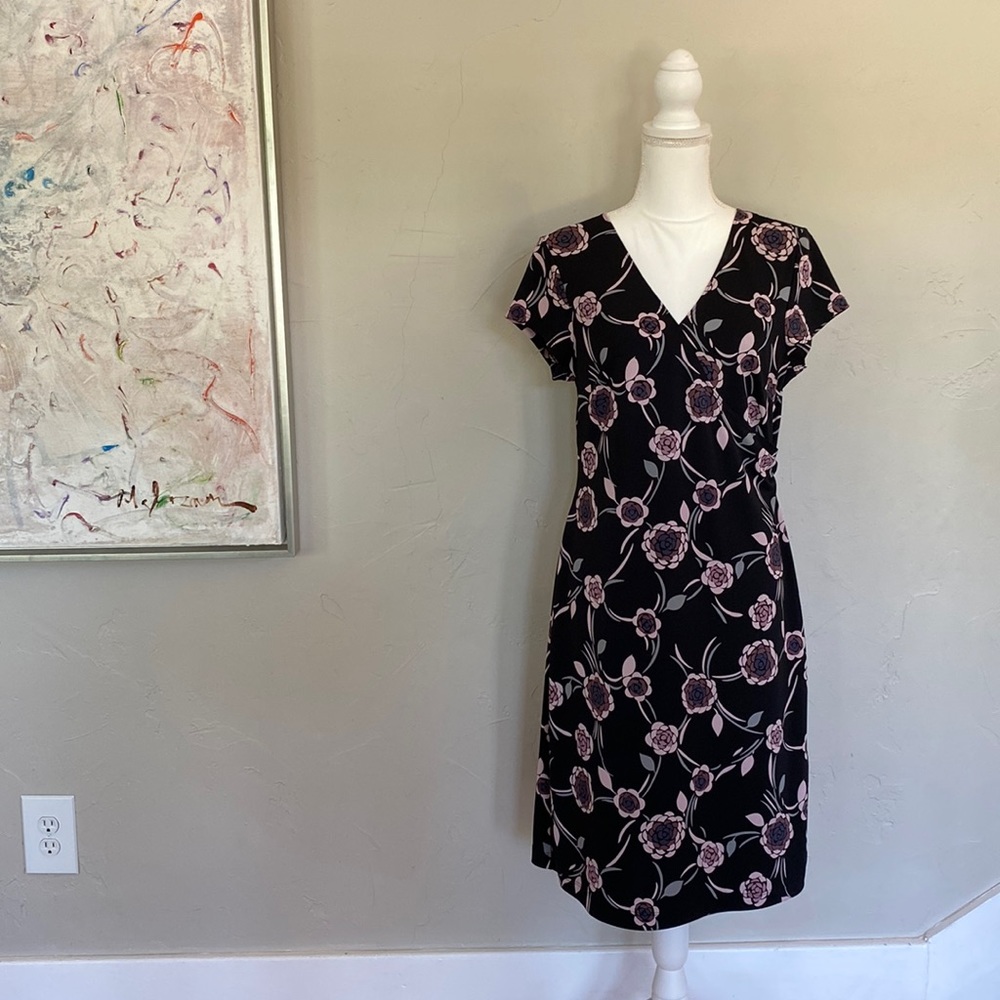 Floral Print V-Neck Midi Dress in Black and Pink
